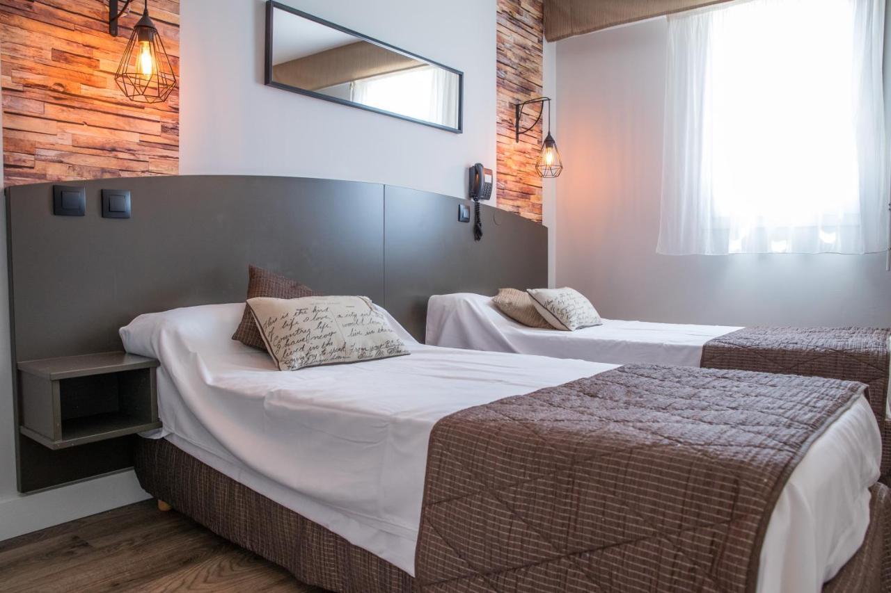 Nailloux Logis Hotel - Auberge Du Pastel - Hotel 3 Etoiles Et Restaurant מראה חיצוני תמונה