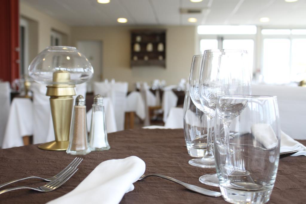 Nailloux Logis Hotel - Auberge Du Pastel - Hotel 3 Etoiles Et Restaurant מראה חיצוני תמונה