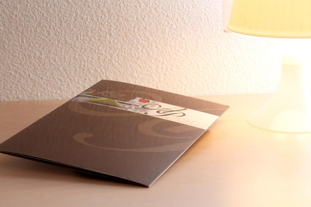 Nailloux Logis Hotel - Auberge Du Pastel - Hotel 3 Etoiles Et Restaurant מראה חיצוני תמונה