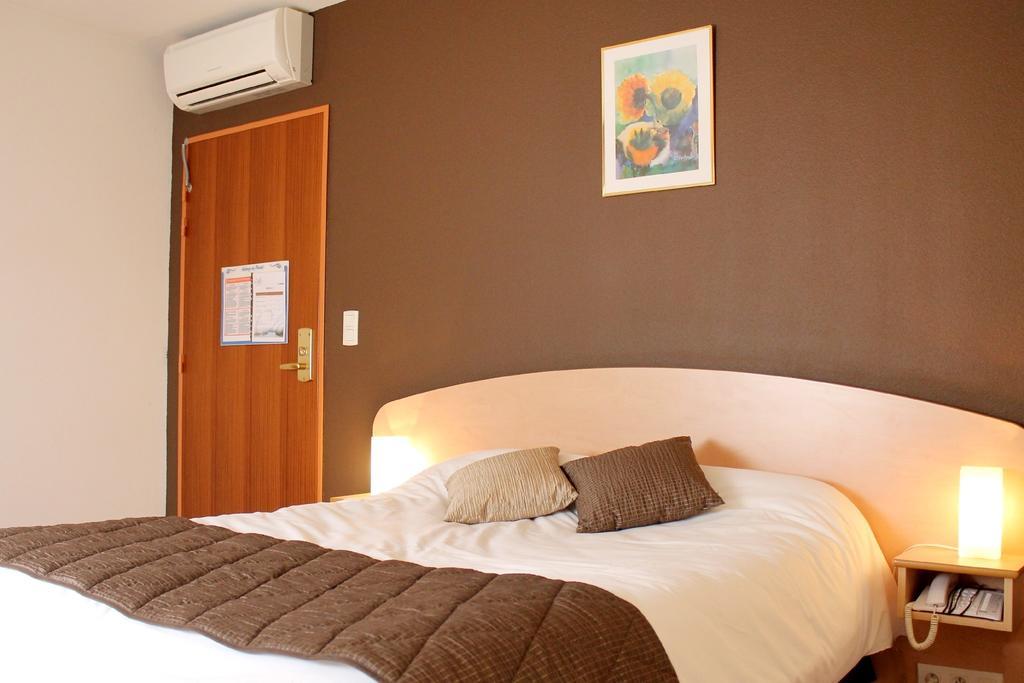 Nailloux Logis Hotel - Auberge Du Pastel - Hotel 3 Etoiles Et Restaurant מראה חיצוני תמונה
