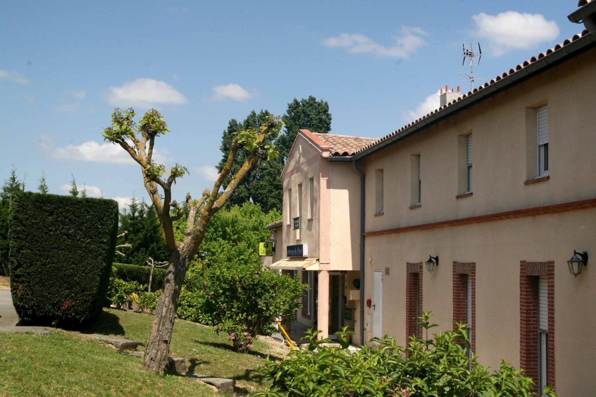 Nailloux Logis Hotel - Auberge Du Pastel - Hotel 3 Etoiles Et Restaurant מראה חיצוני תמונה