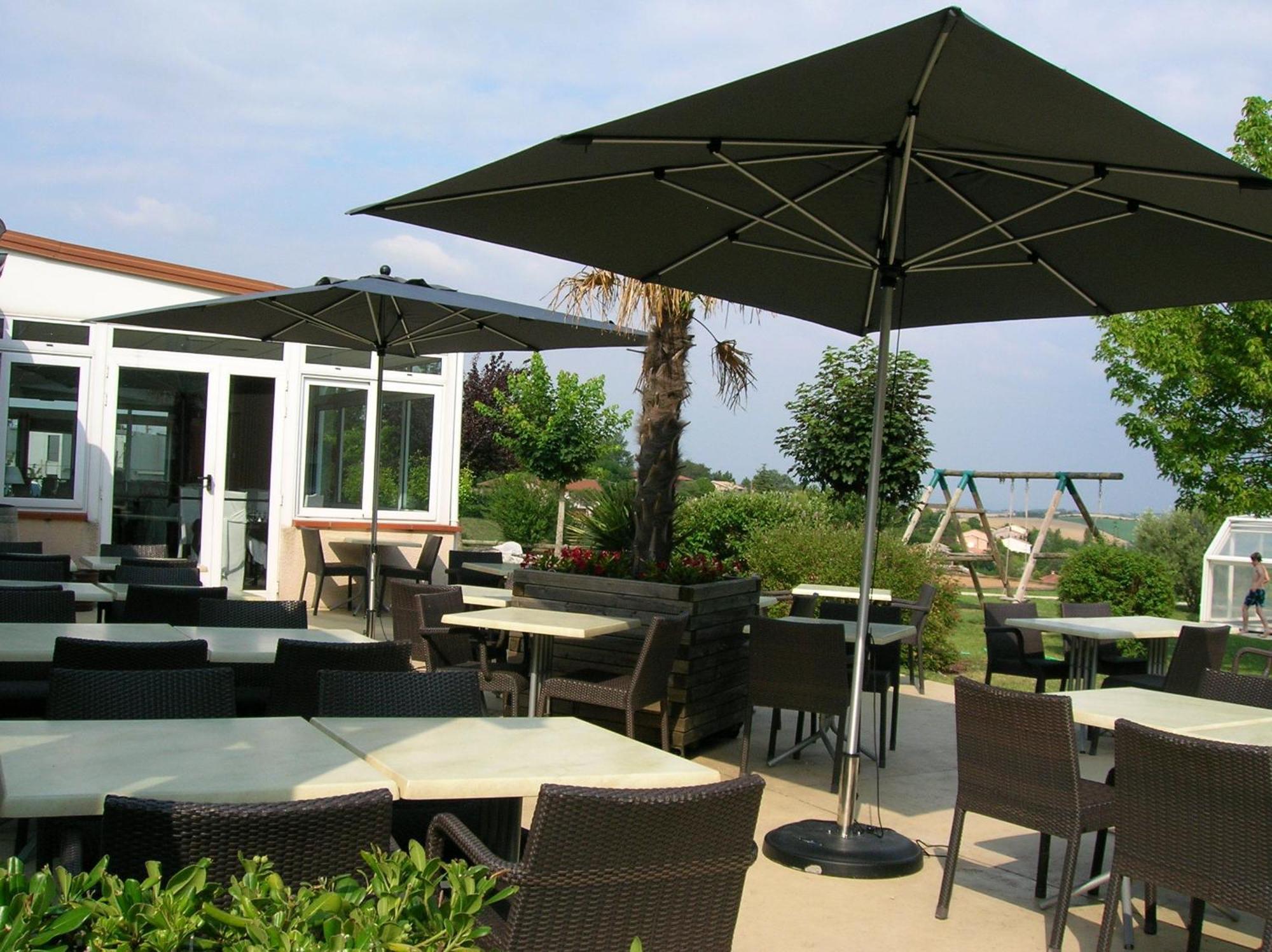 Nailloux Logis Hotel - Auberge Du Pastel - Hotel 3 Etoiles Et Restaurant מראה חיצוני תמונה