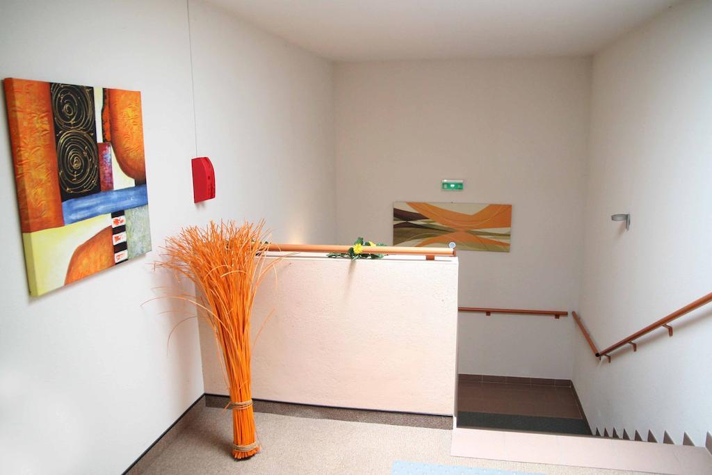 Nailloux Logis Hotel - Auberge Du Pastel - Hotel 3 Etoiles Et Restaurant מראה חיצוני תמונה
